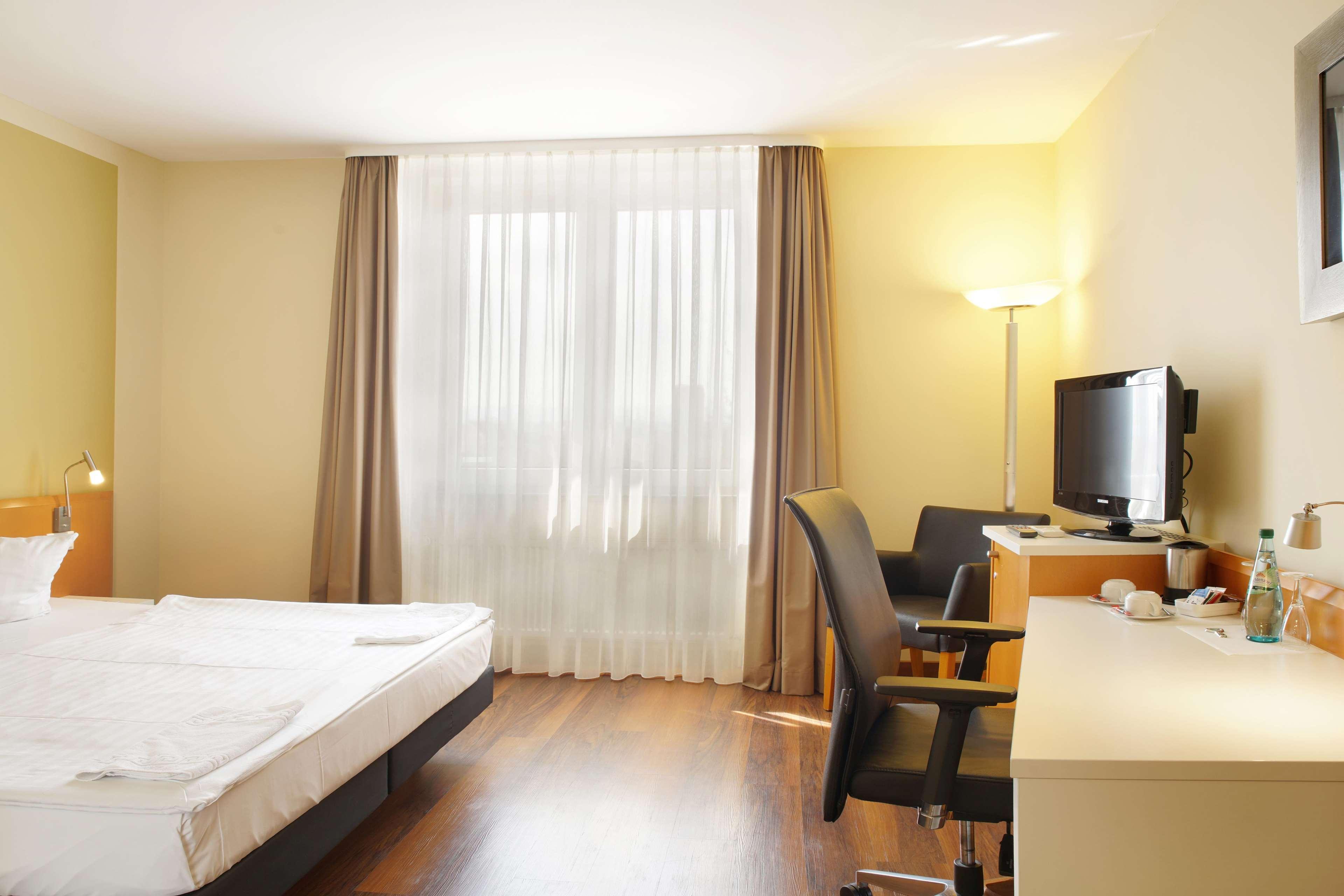 Best Western Macrander Hotel Дрезден Екстериор снимка